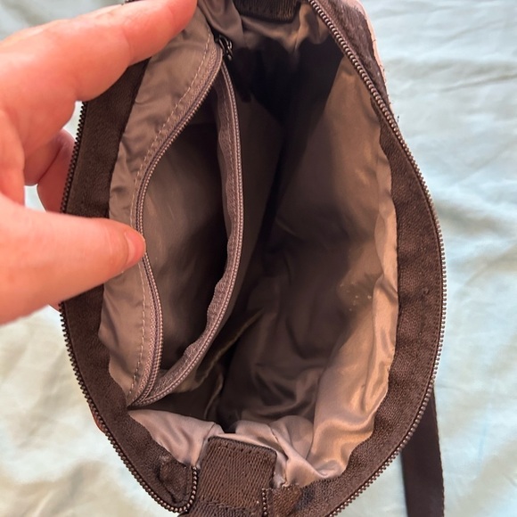 LeSportsac Classic Kylie Crossbody Bag 3 Pocket Striped Colored Mountains - Picture 5 of 7